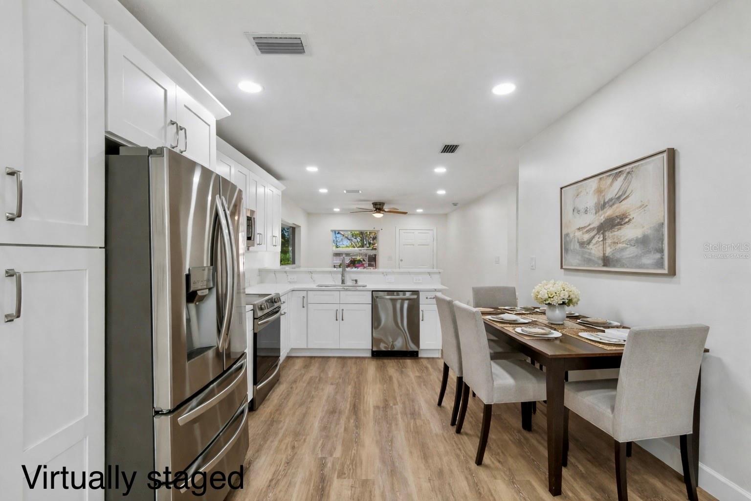 Listing photo id 13 for 4313 Shadowlawn Avenue