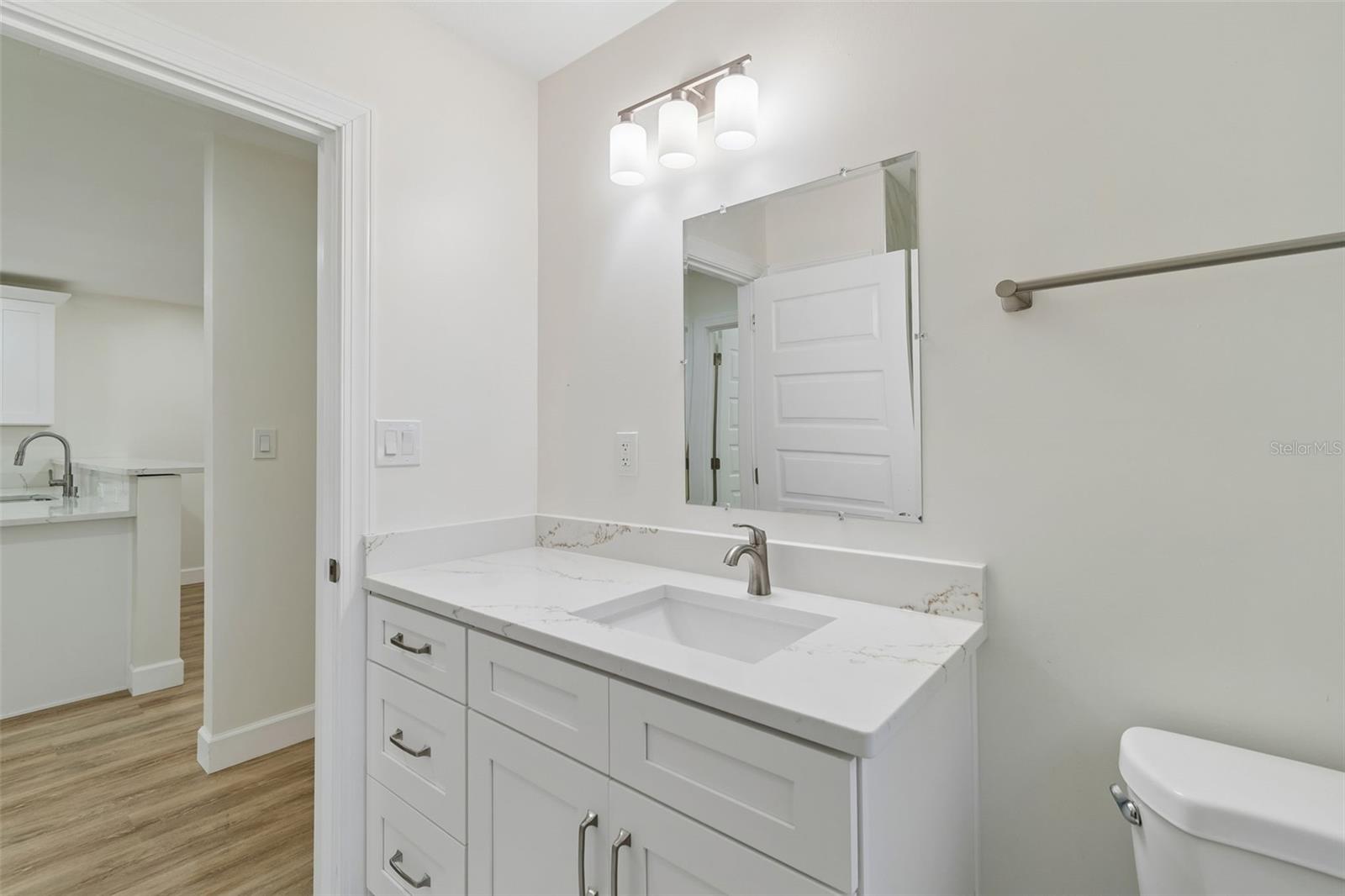 Listing photo id 27 for 4313 Shadowlawn Avenue