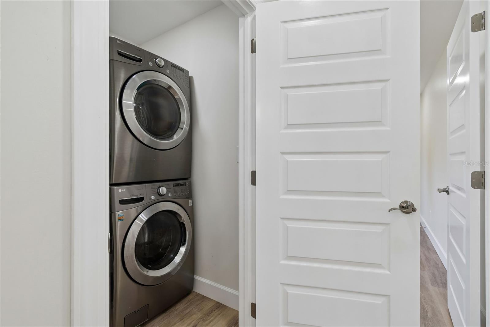 Listing photo id 34 for 4313 Shadowlawn Avenue