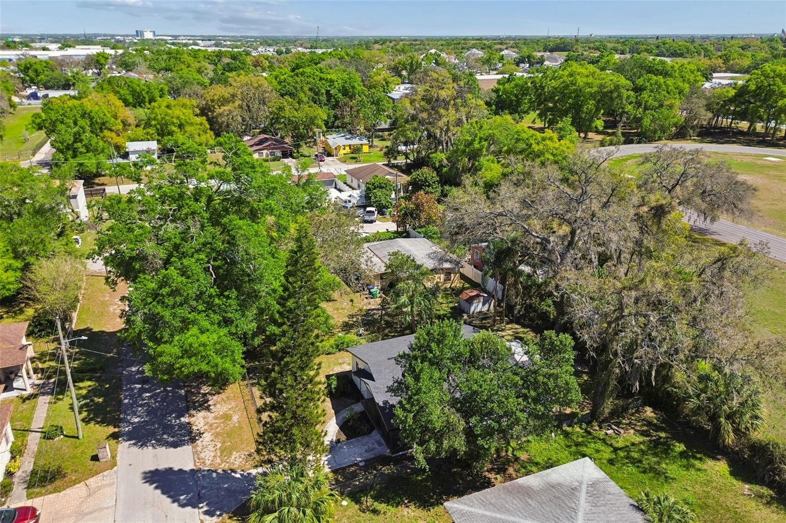 Listing photo id 51 for 4313 Shadowlawn Avenue