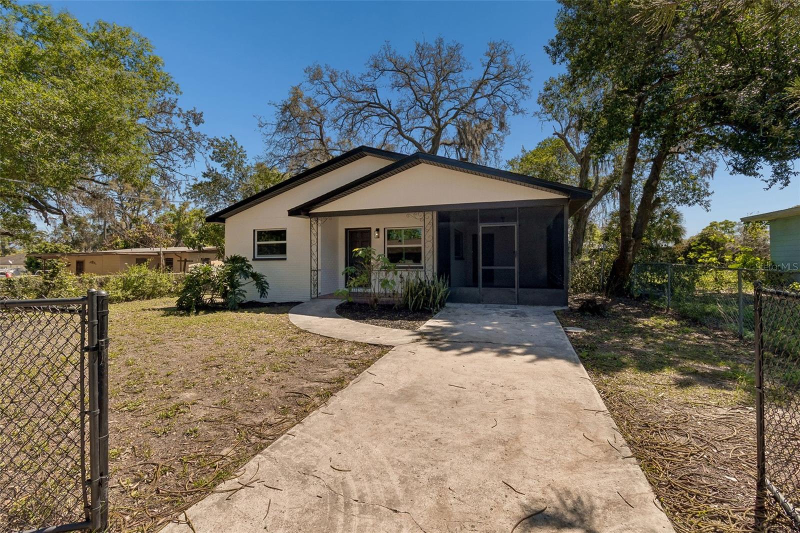 Listing photo id 53 for 4313 Shadowlawn Avenue