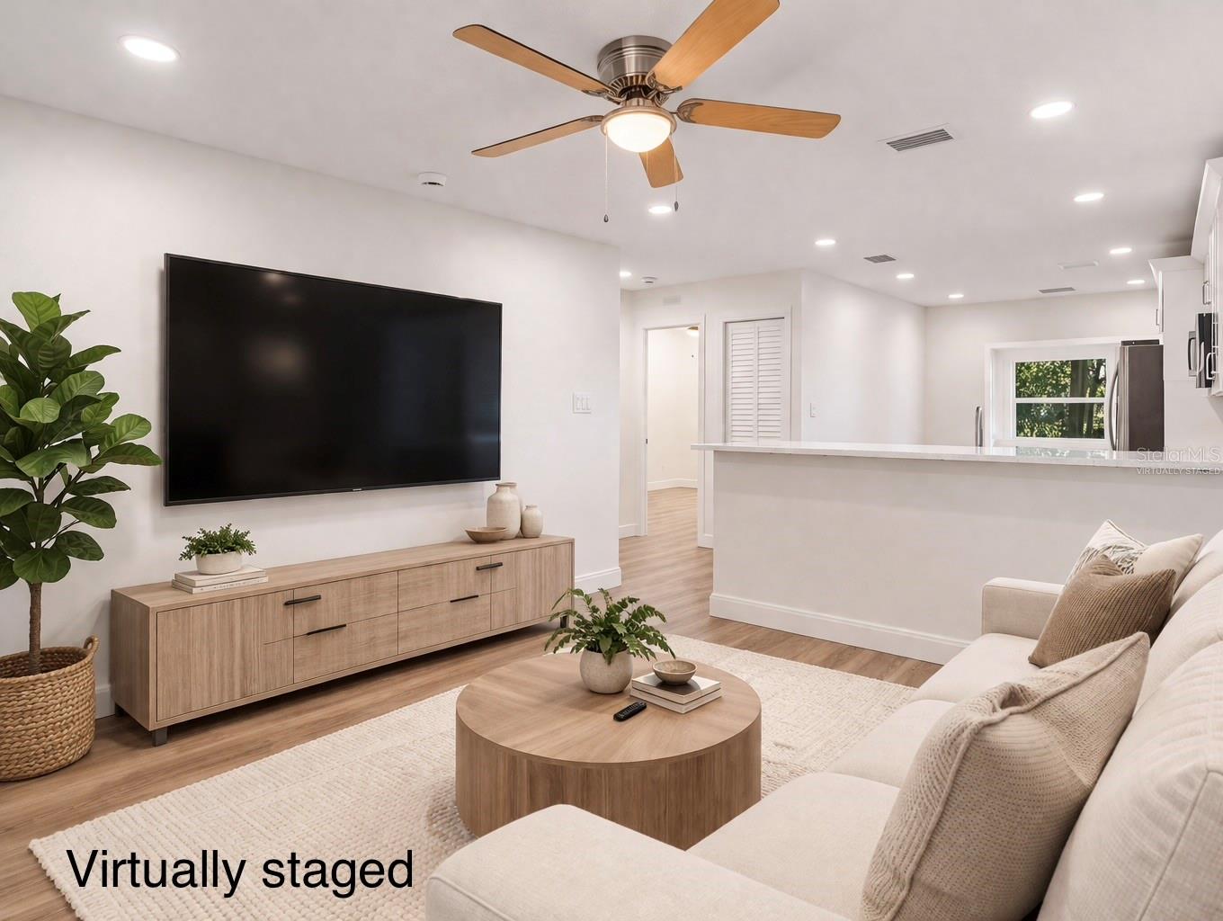 Listing photo id 6 for 4313 Shadowlawn Avenue