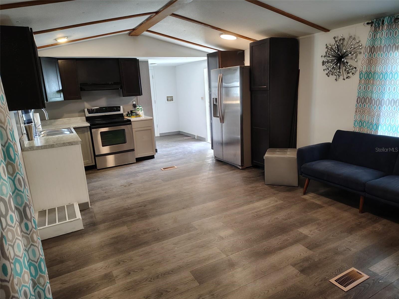 Image 8 of 10 For 4228 Athens Avenue