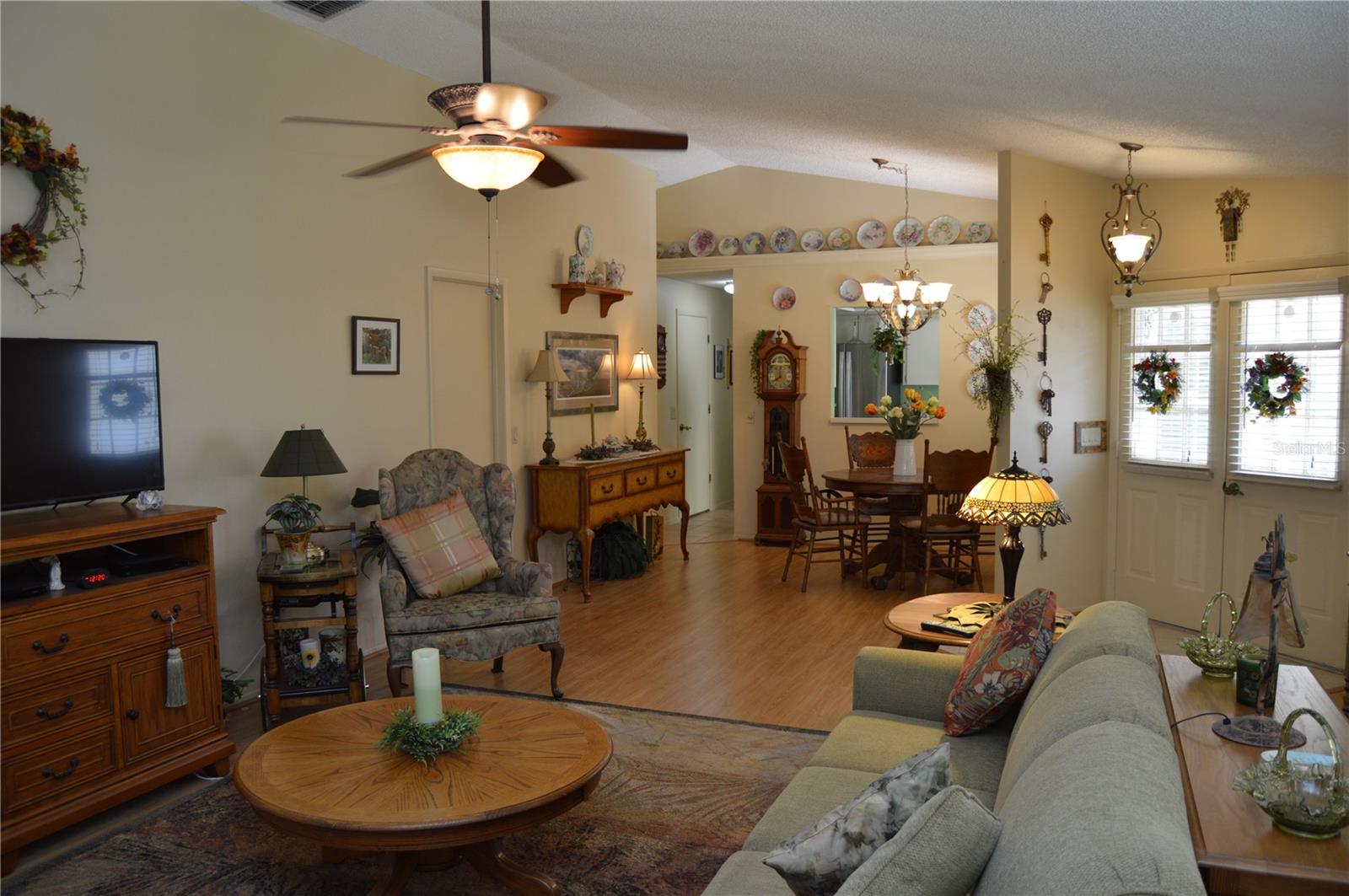 Image 11 of 36 For 4701 Wallingford Court 4701