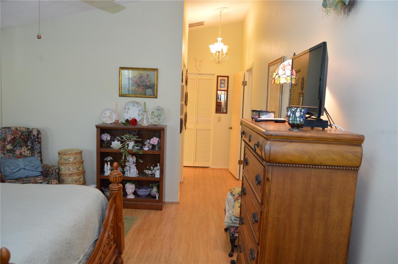 Image 17 of 36 For 4701 Wallingford Court 4701