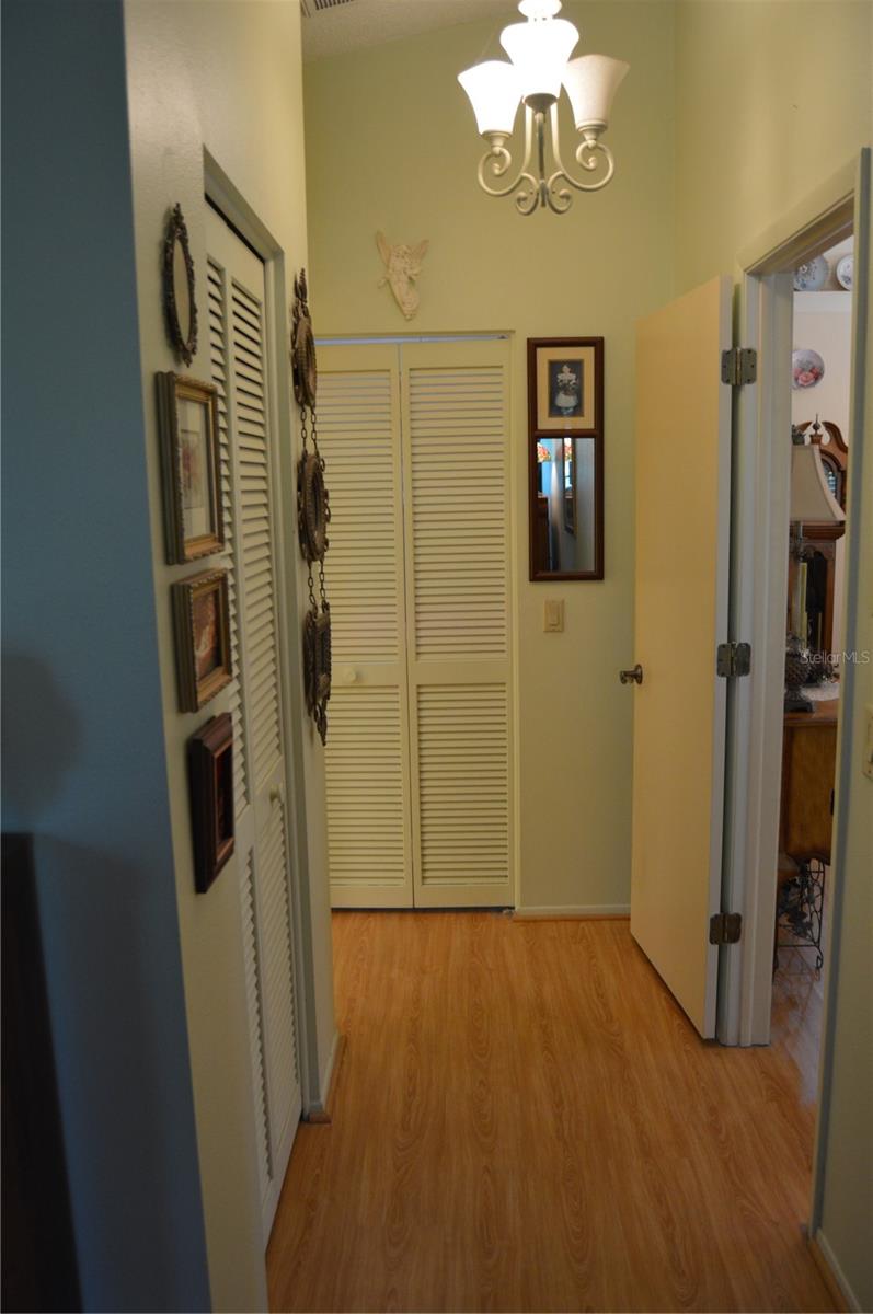 Image 18 of 36 For 4701 Wallingford Court 4701