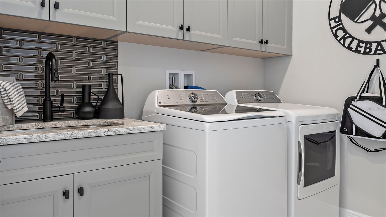 Image 17 of 29 For 1757 Point Grace Road