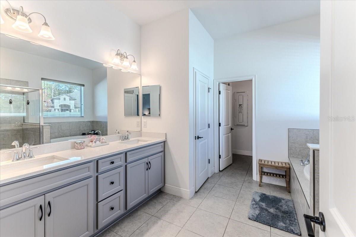 Image 28 of 47 For 1252 Kelsa Anne Drive