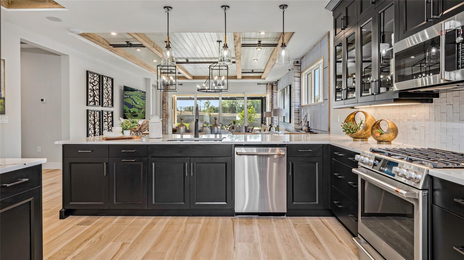 Image 10 of 34 For 426 Turin Way