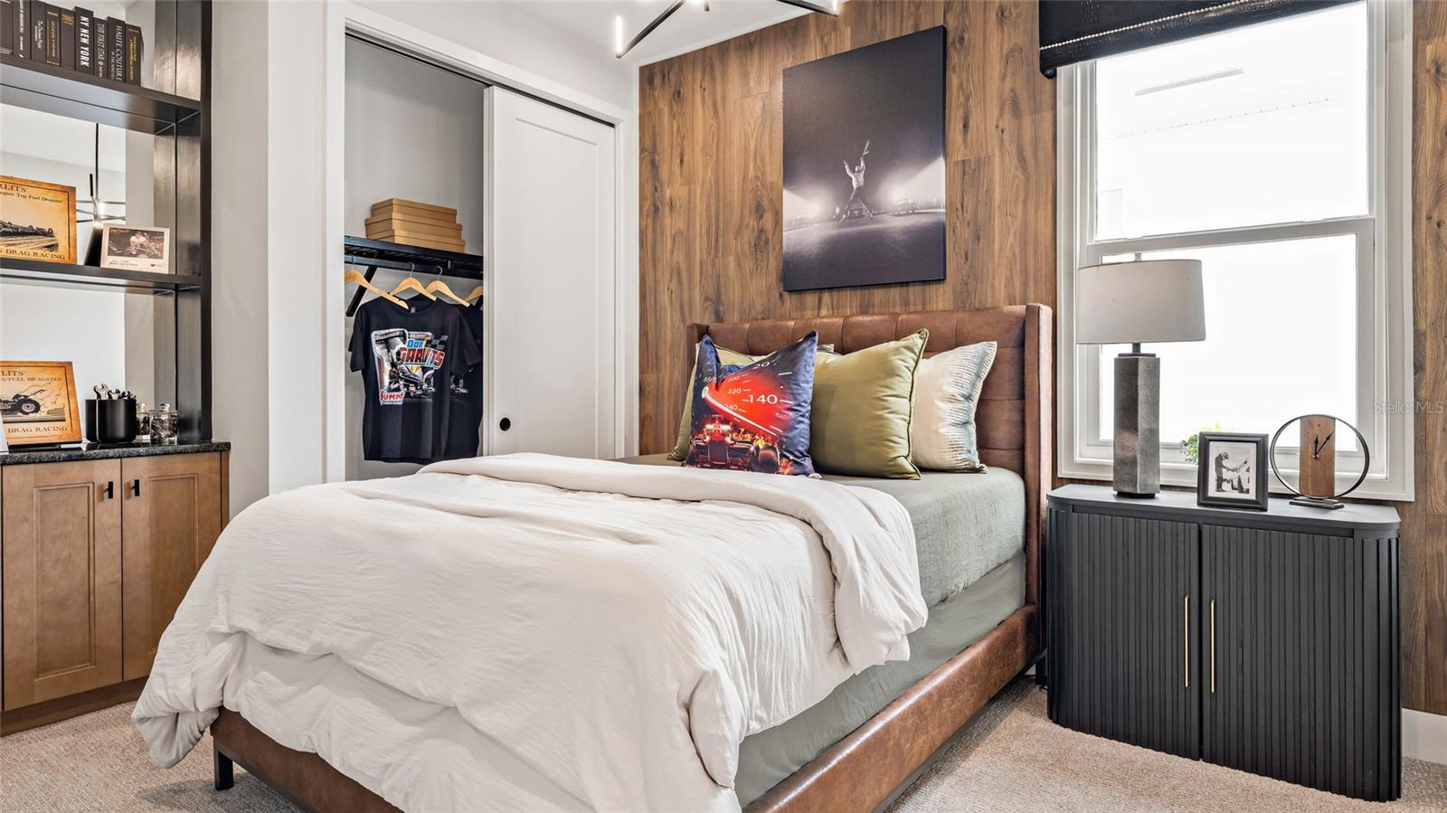 Image 16 of 34 For 426 Turin Way