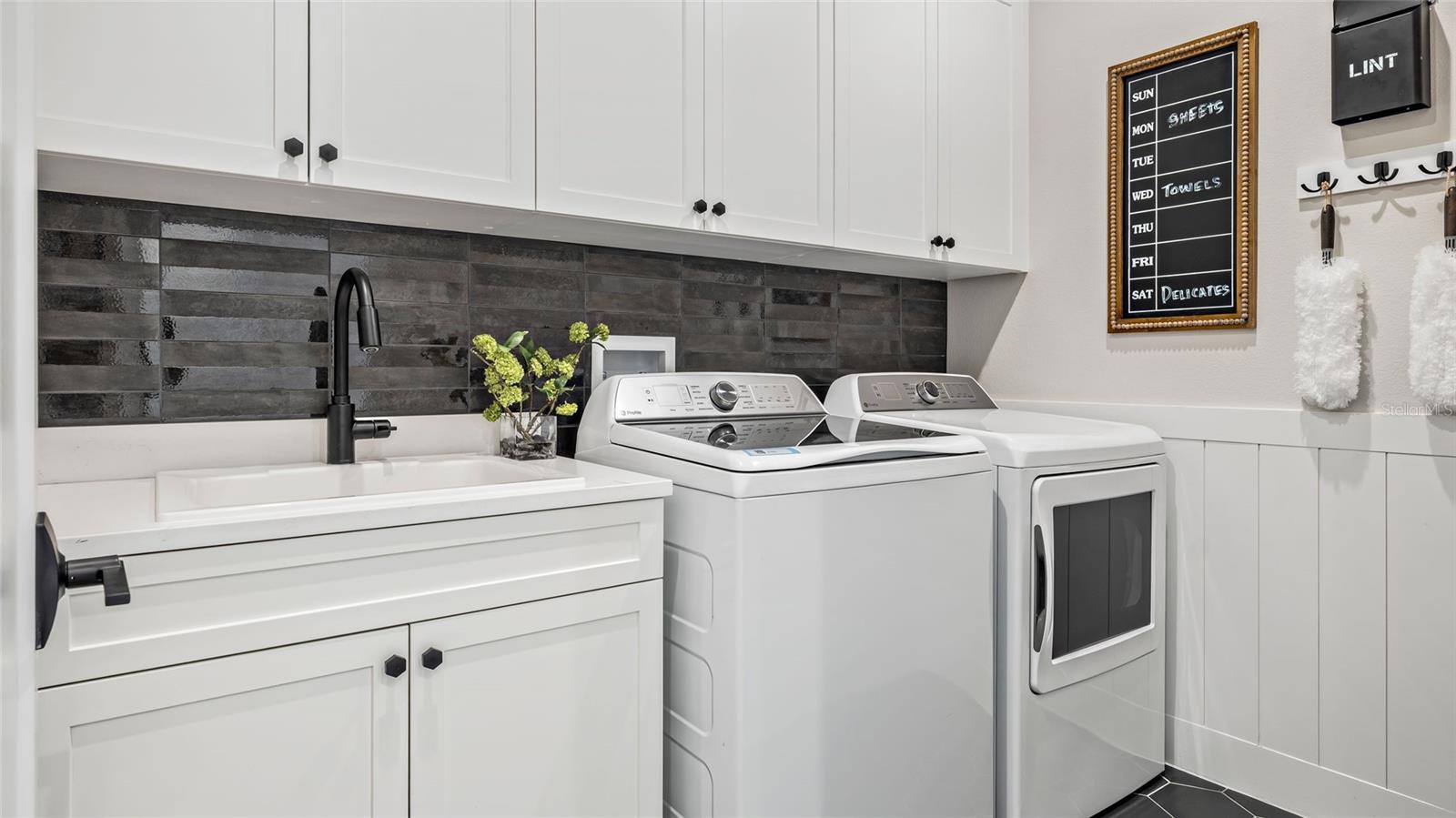 Image 20 of 34 For 426 Turin Way