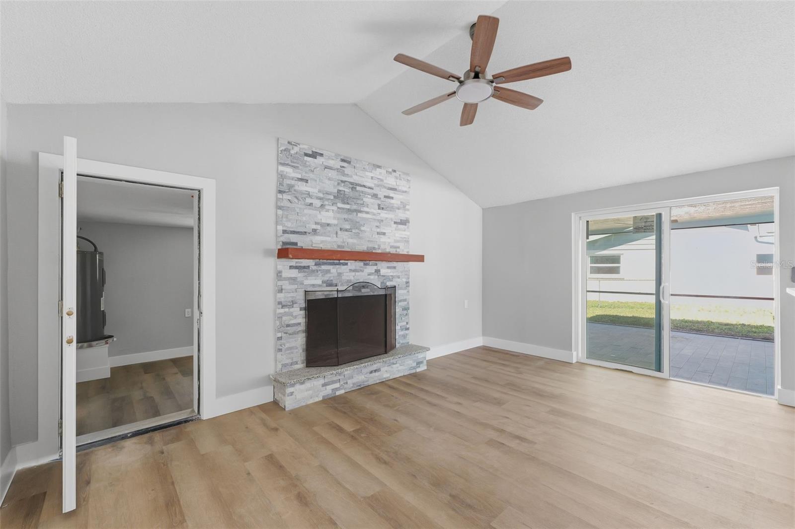 Image 13 of 51 For 7608 Yachtsman Drive