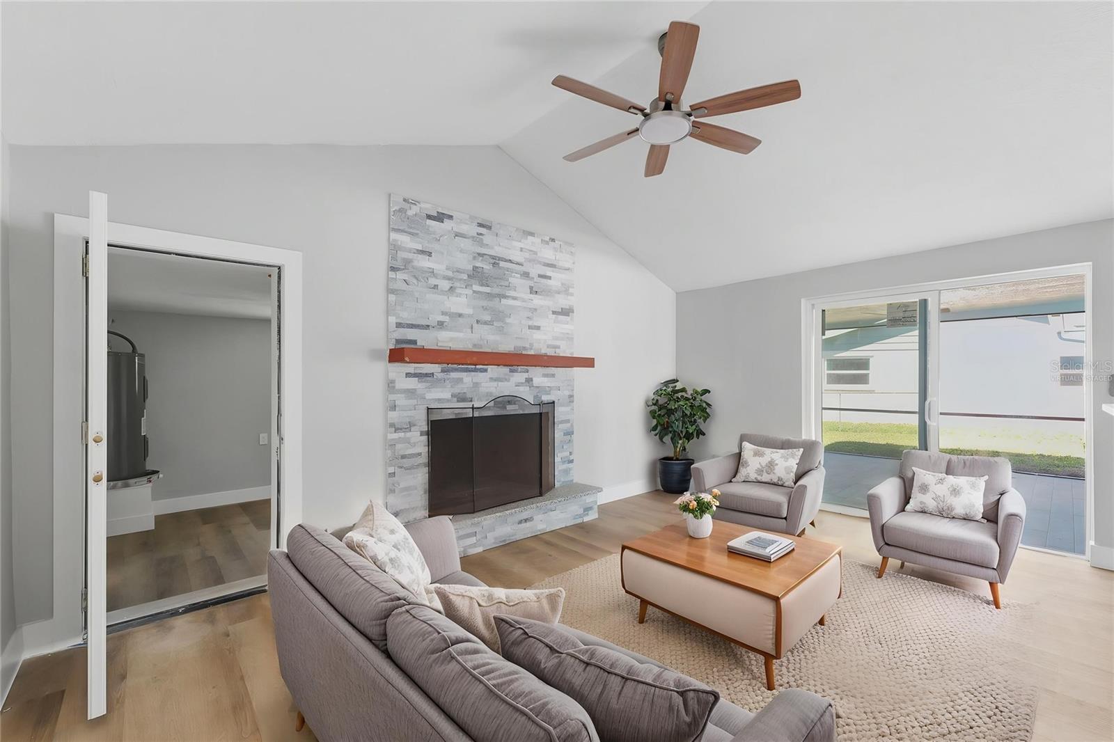 Image 14 of 51 For 7608 Yachtsman Drive