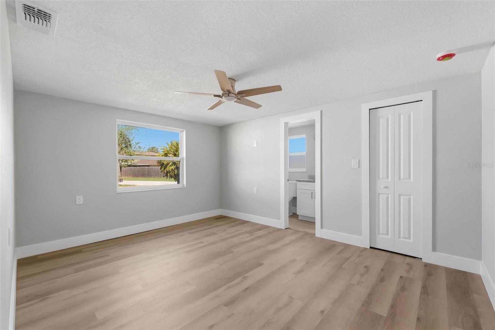 Image 23 of 51 For 7608 Yachtsman Drive