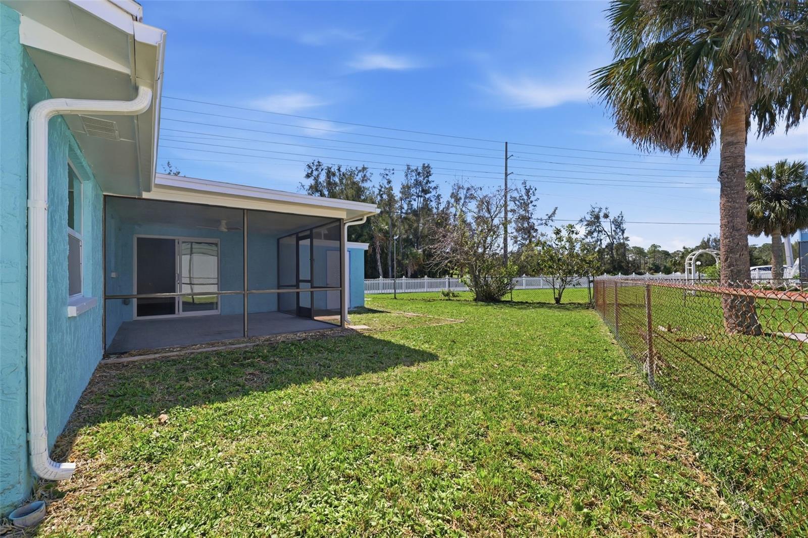 Image 27 of 51 For 7608 Yachtsman Drive