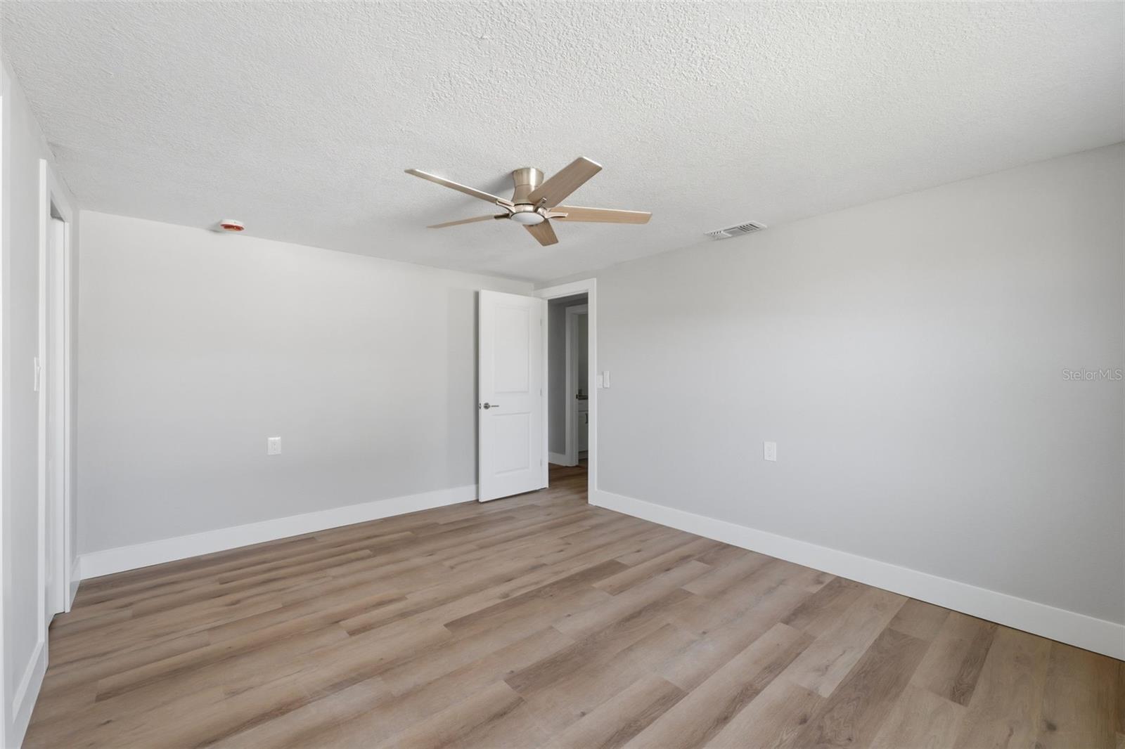 Image 50 of 51 For 7608 Yachtsman Drive