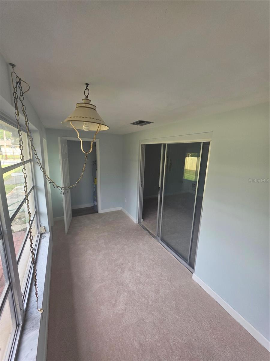 Listing photo id 15 for 4461 Rustic Drive 4461