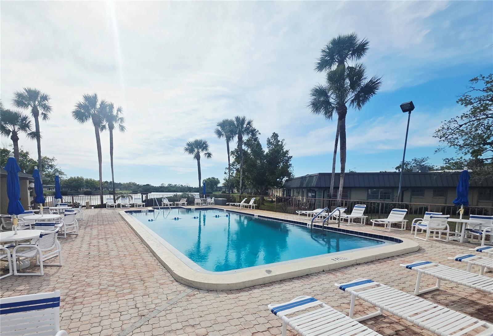 Listing photo id 27 for 4461 Rustic Drive 4461