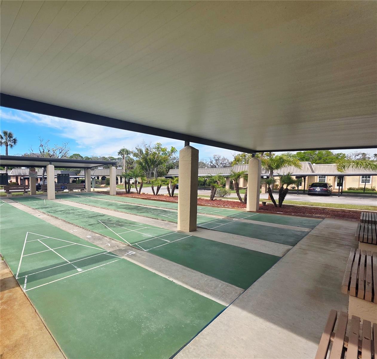 Listing photo id 30 for 4461 Rustic Drive 4461