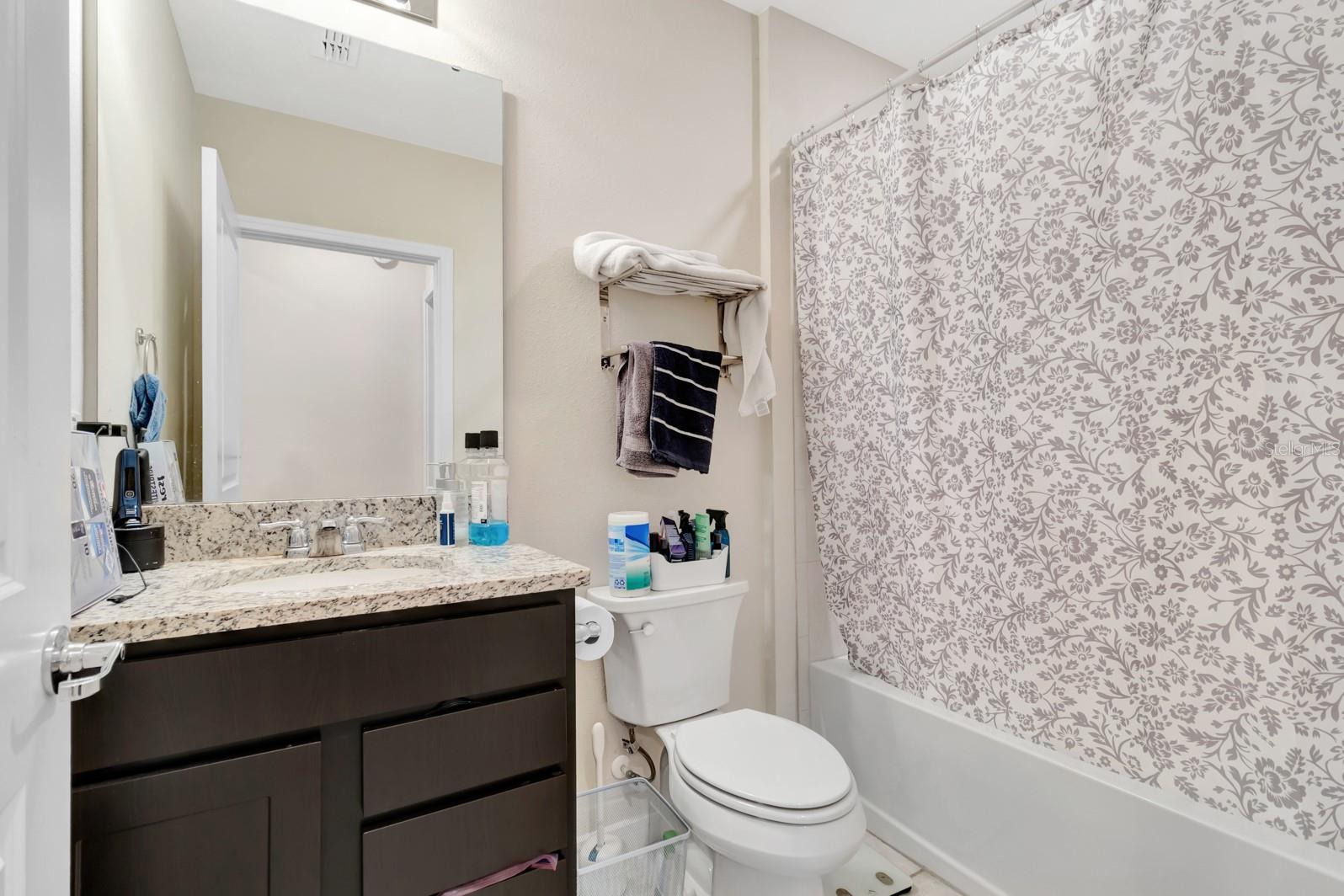 Image 12 of 26 For 4943 Royal Point Avenue