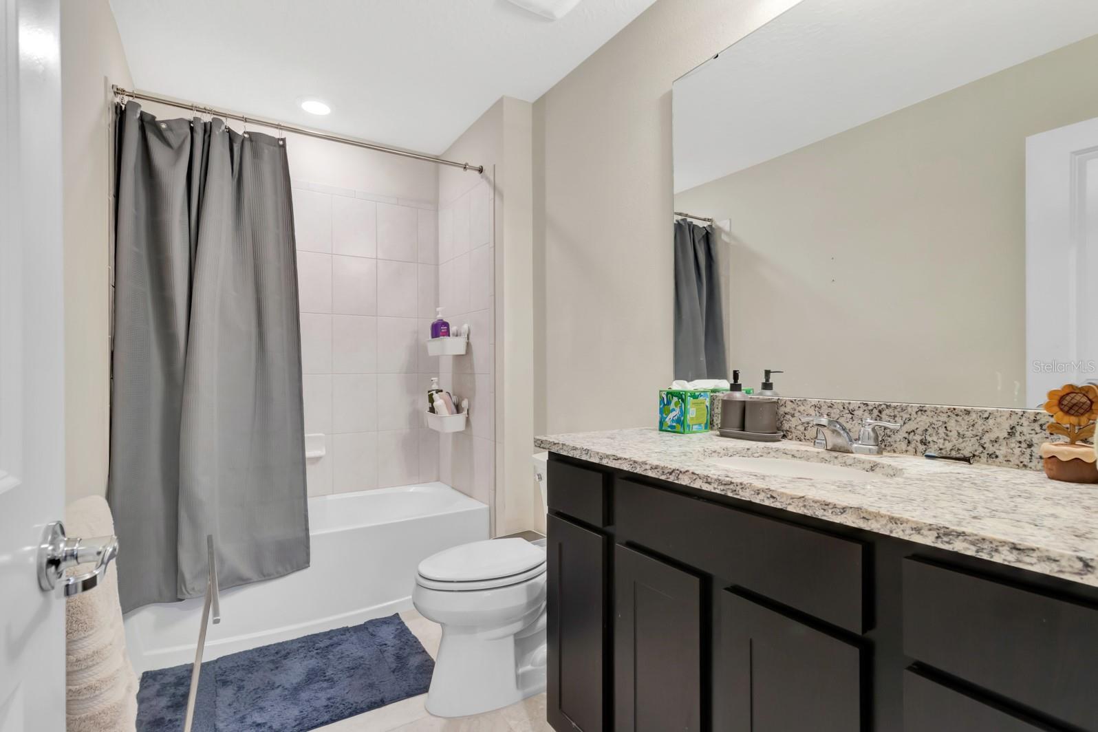 Image 13 of 26 For 4943 Royal Point Avenue