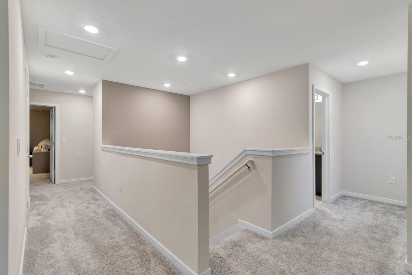 Image 15 of 26 For 4943 Royal Point Avenue