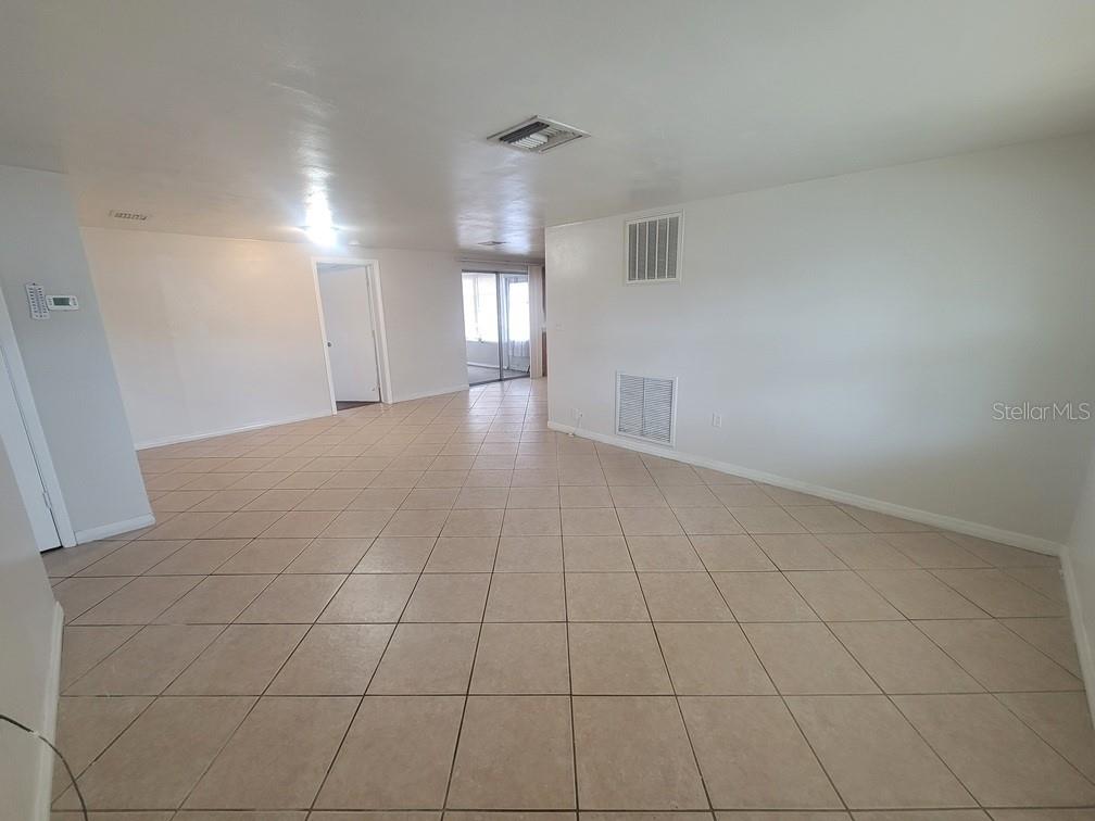 Image 3 of 19 For 3413 Atlantis Drive Ne