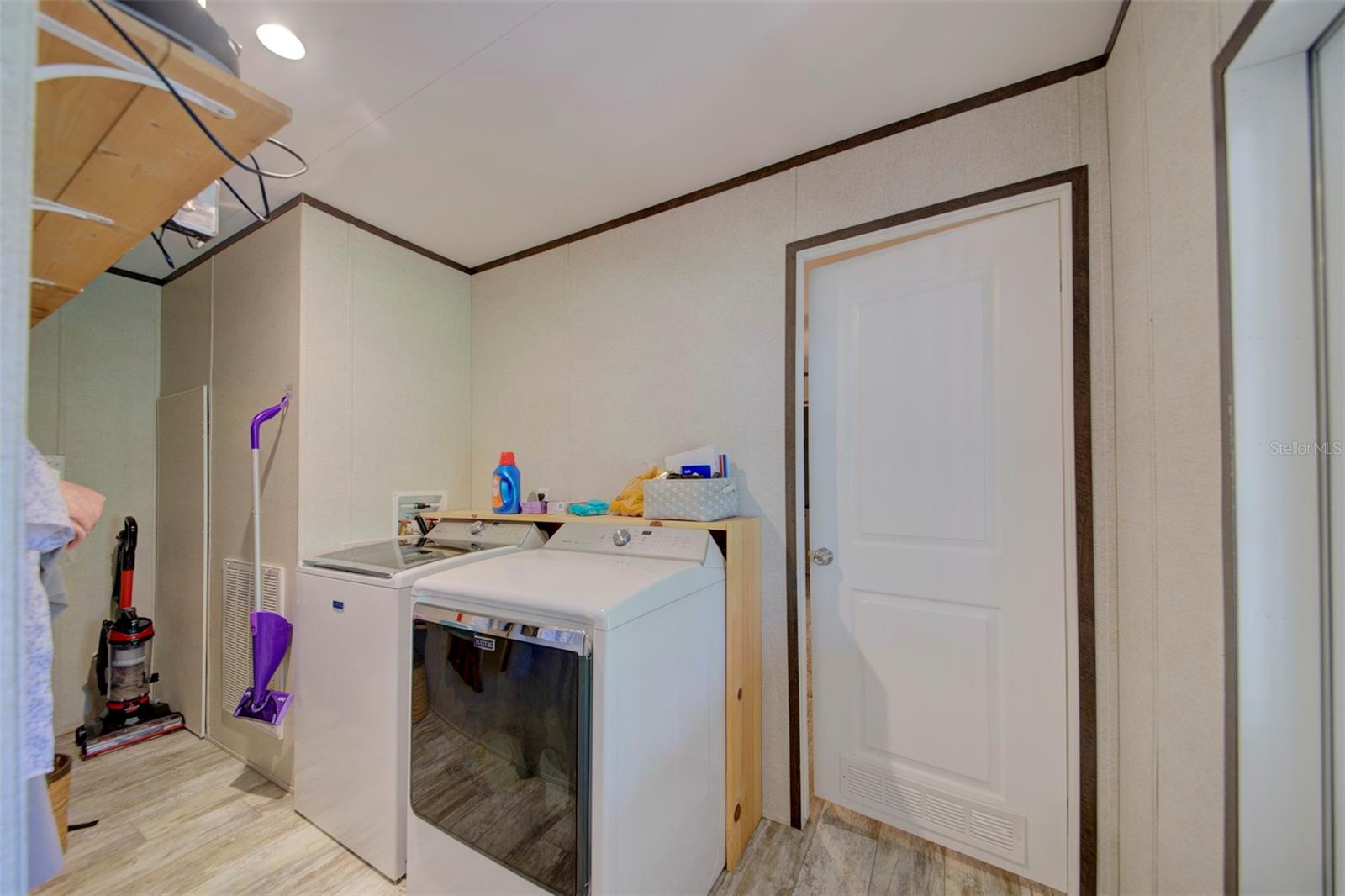 Image 22 of 43 For 9025 Yogi Place