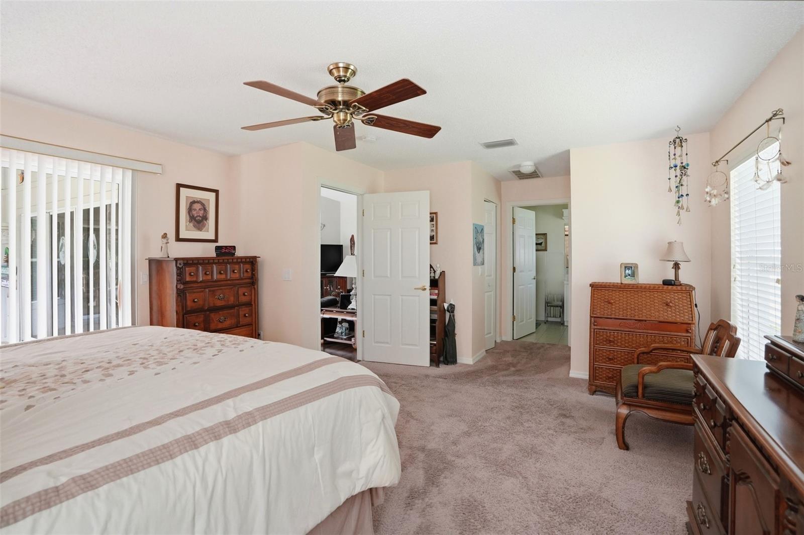 Image 19 of 45 For 18427 Water Lily Lane