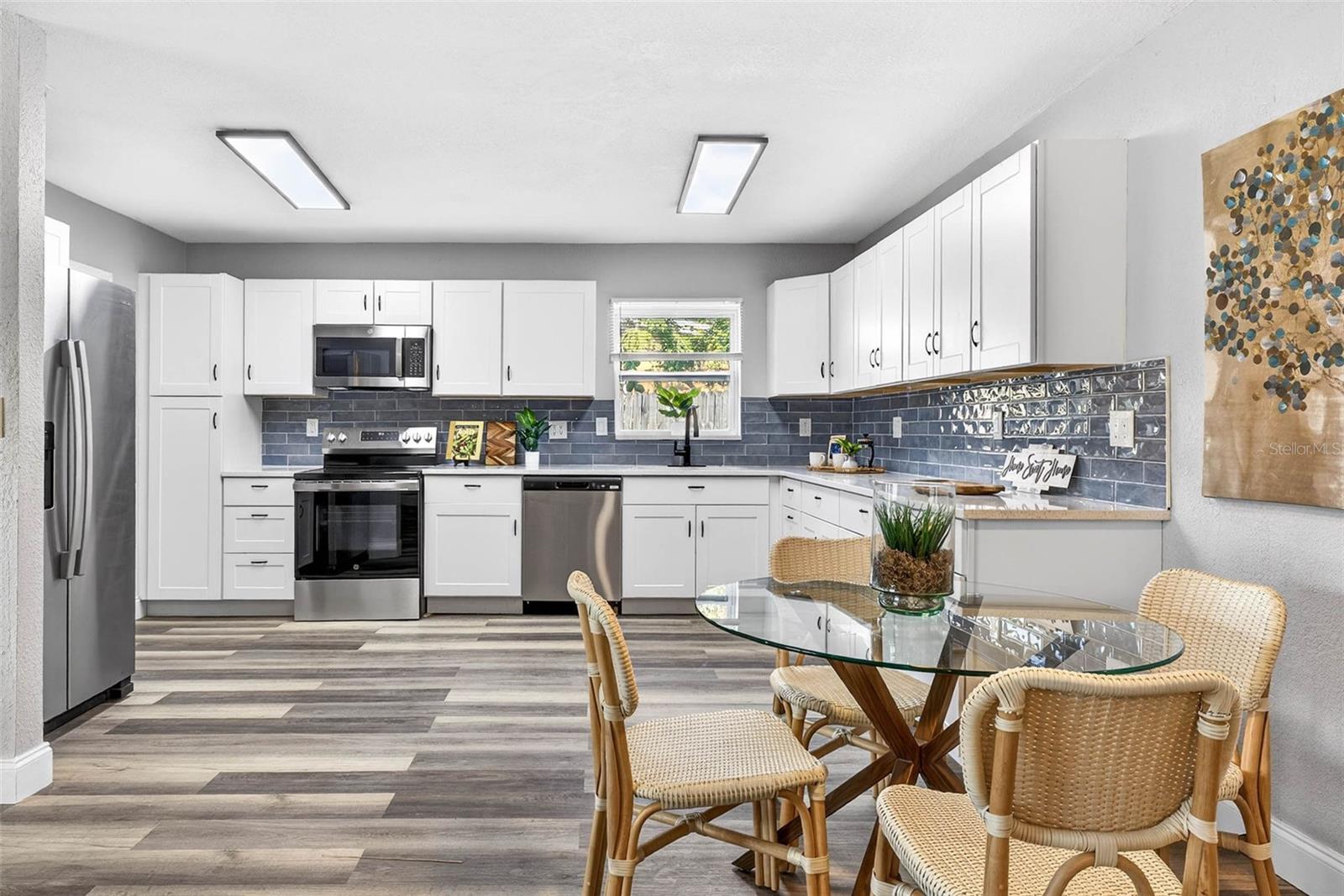 Image 7 of 22 For 6965 21st Street N