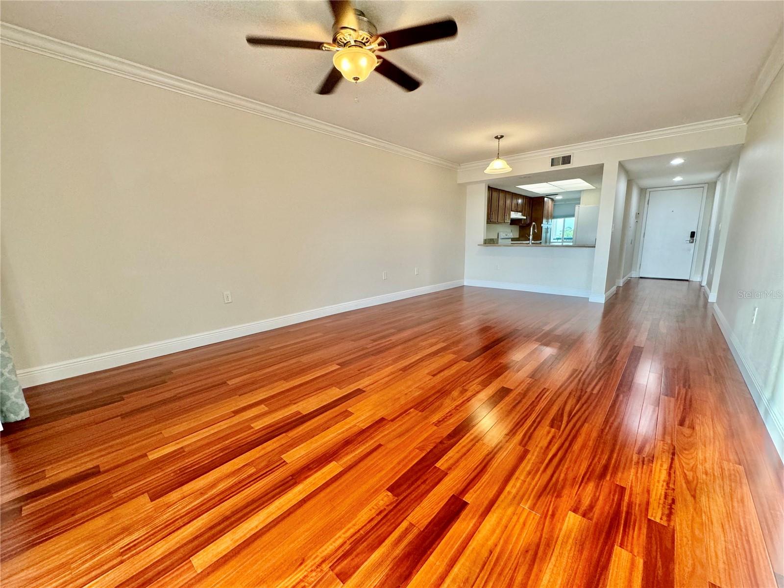 Image 16 of 46 For 4620 Bay Boulevard 1116