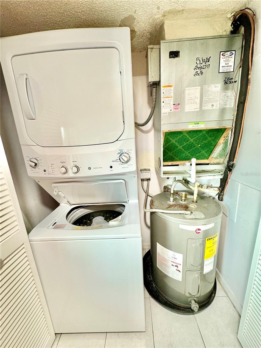 Image 23 of 46 For 4620 Bay Boulevard 1116