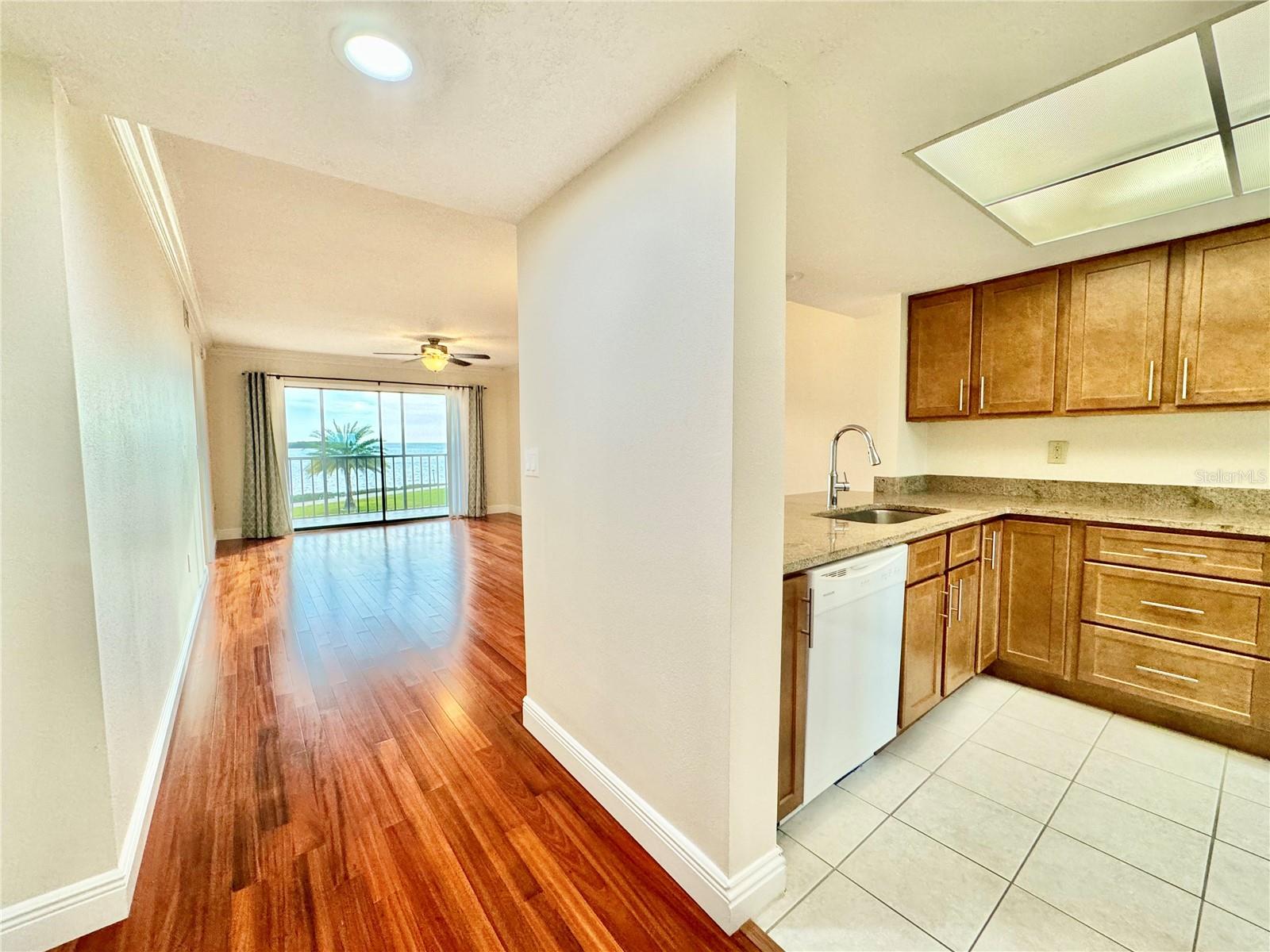 Image 7 of 46 For 4620 Bay Boulevard 1116