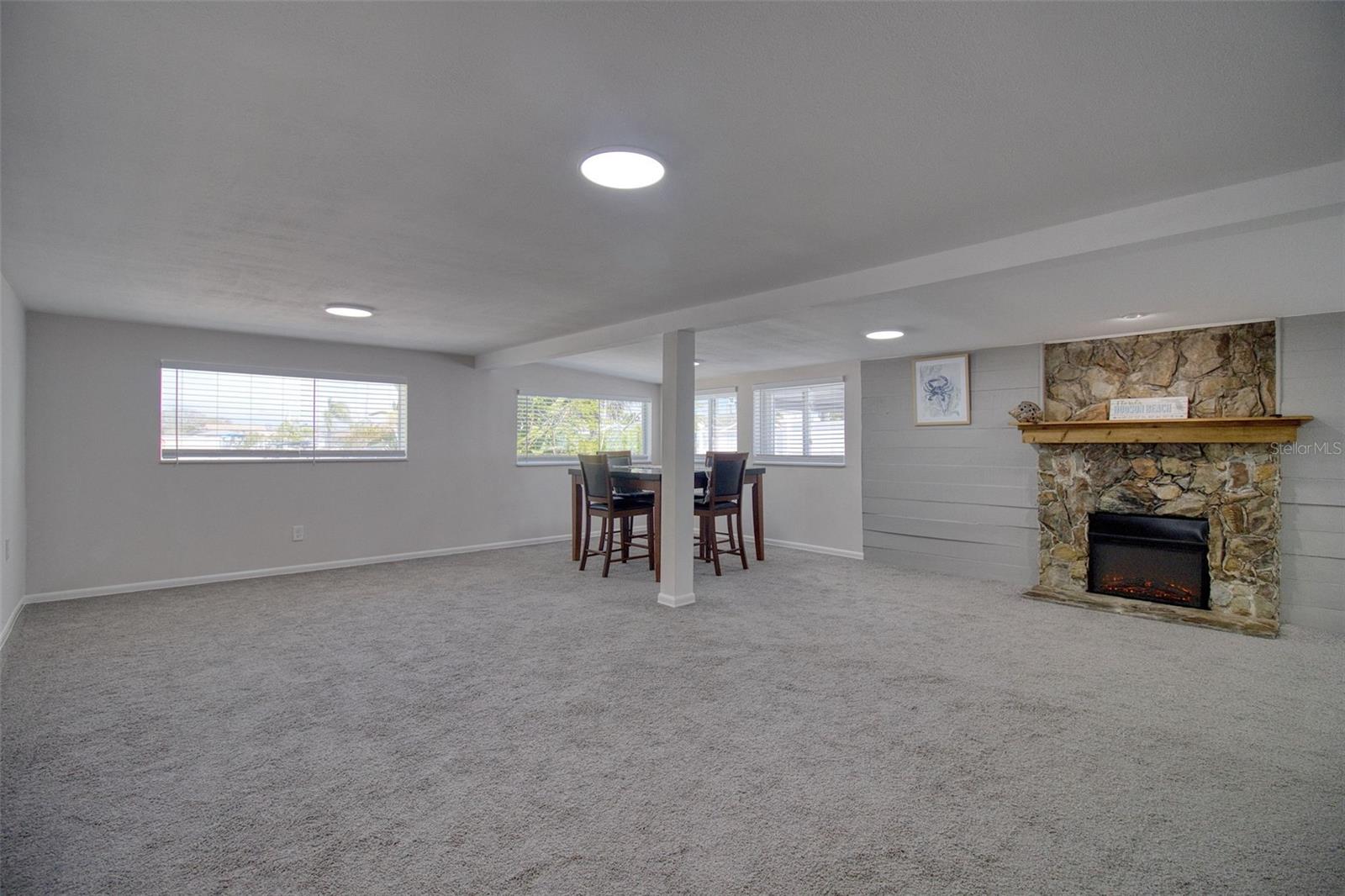 Image 4 of 27 For 6820 Sea Ranch Drive