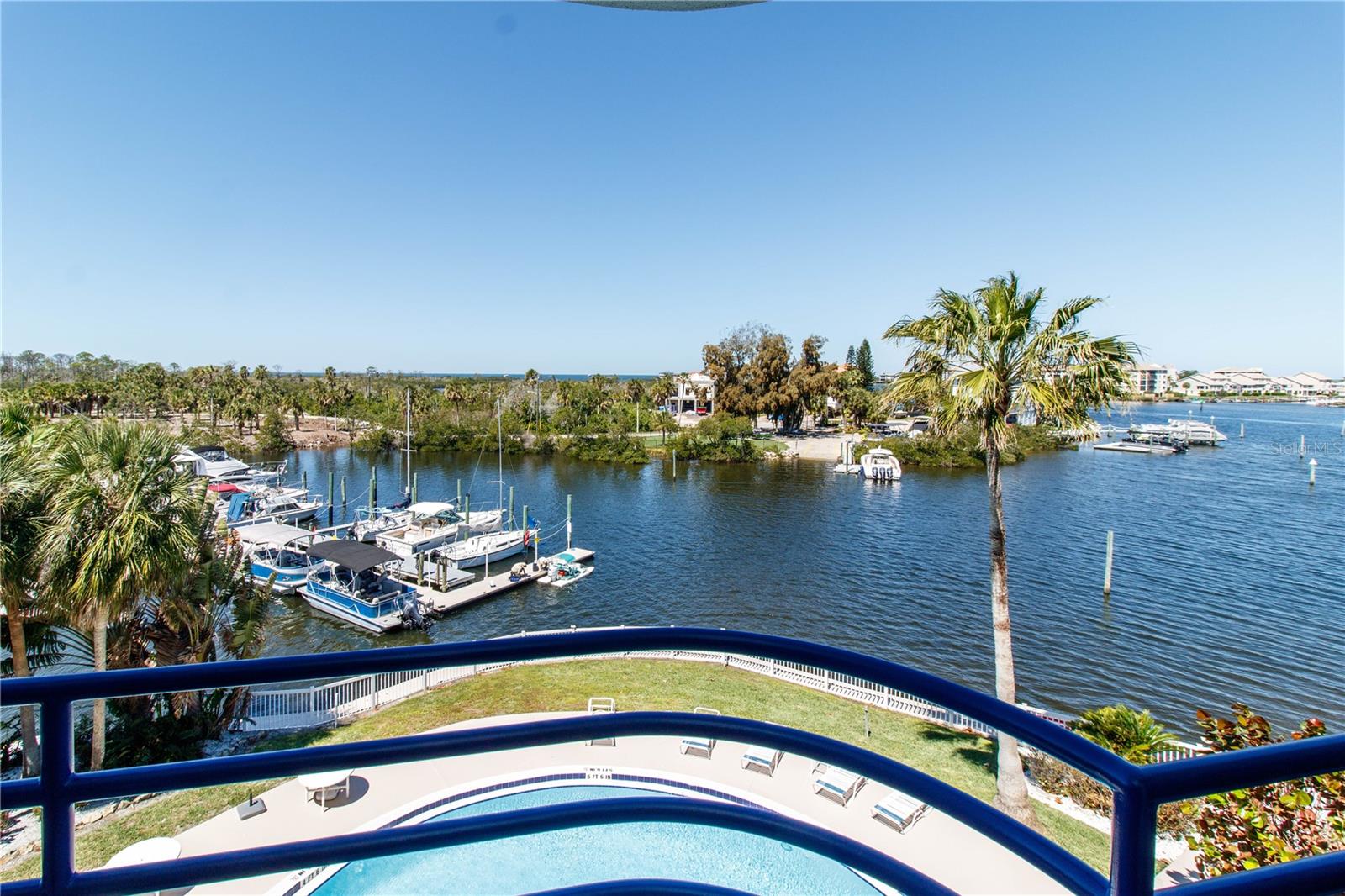 Image 18 of 44 For 4823 Ebbtide Lane 302