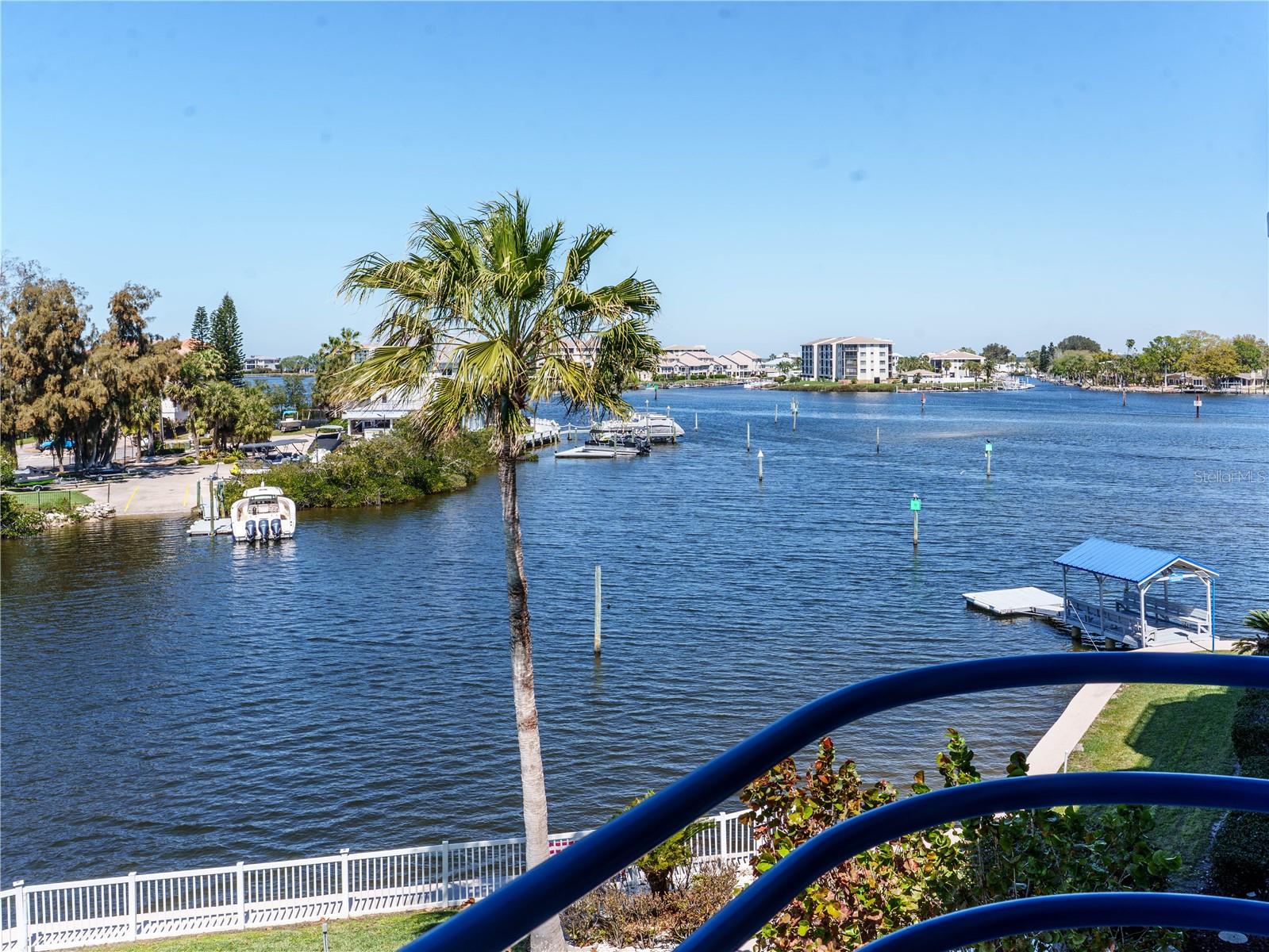 Image 3 of 44 For 4823 Ebbtide Lane 302