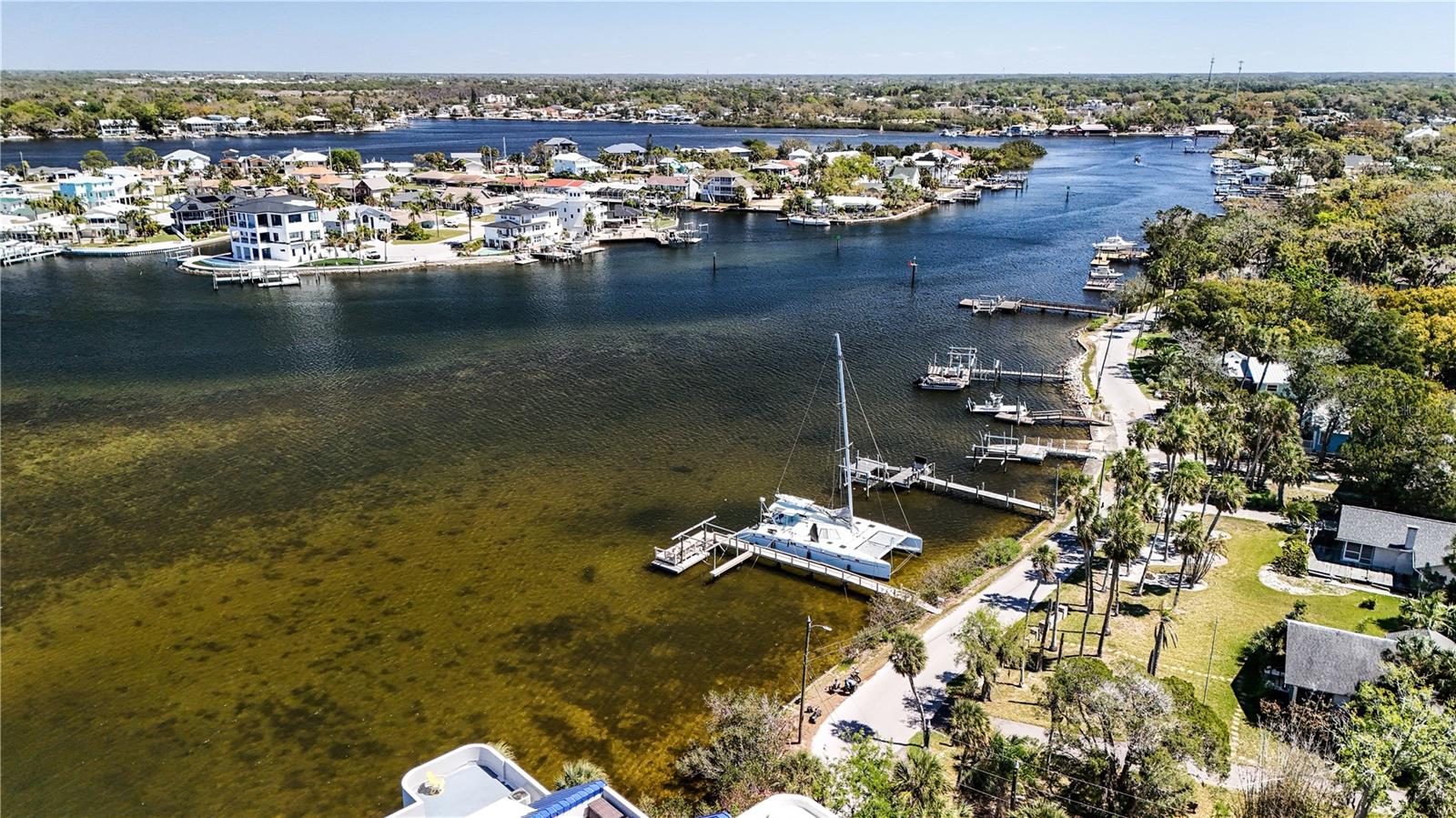 Image 31 of 44 For 4823 Ebbtide Lane 302