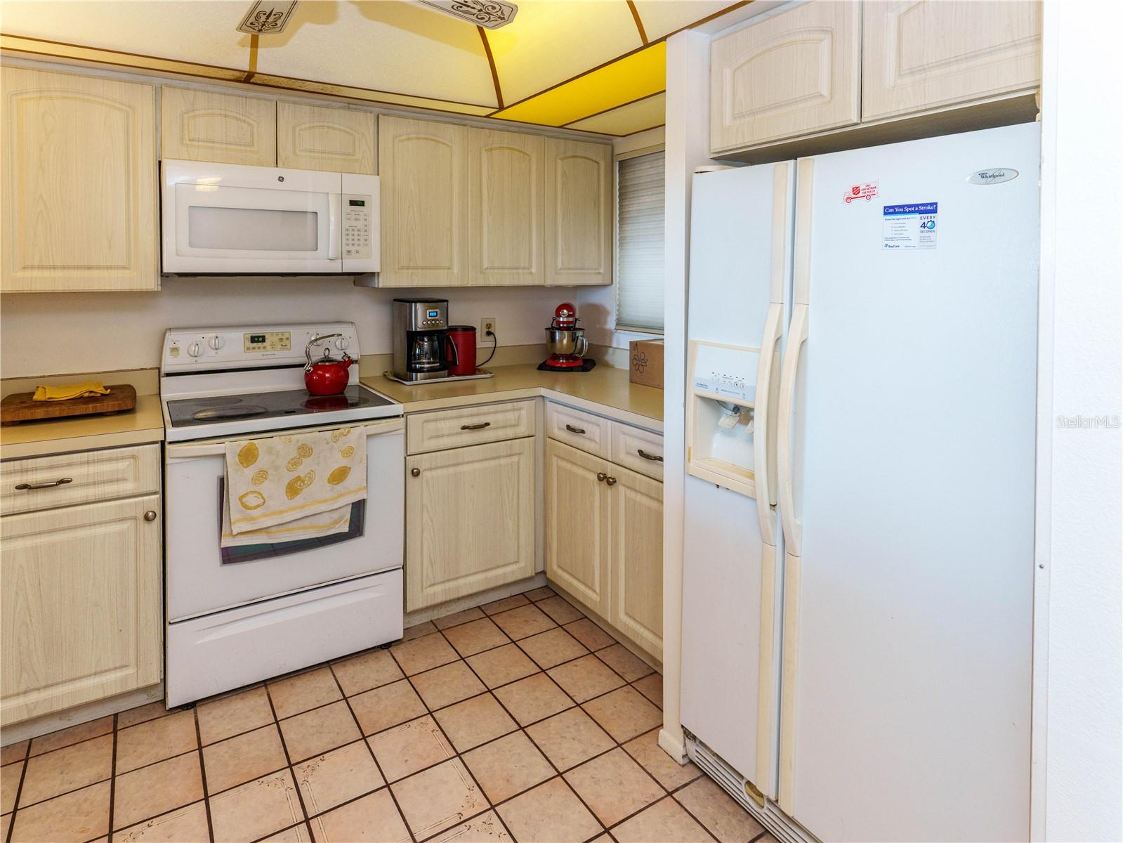 Image 6 of 44 For 4823 Ebbtide Lane 302