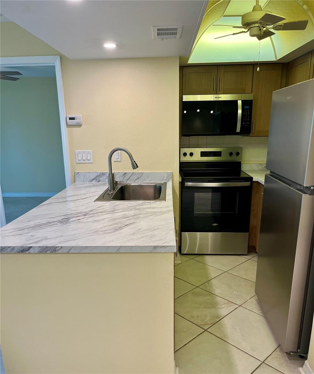 Image 5 of 17 For 4754 Marine Parkway 105