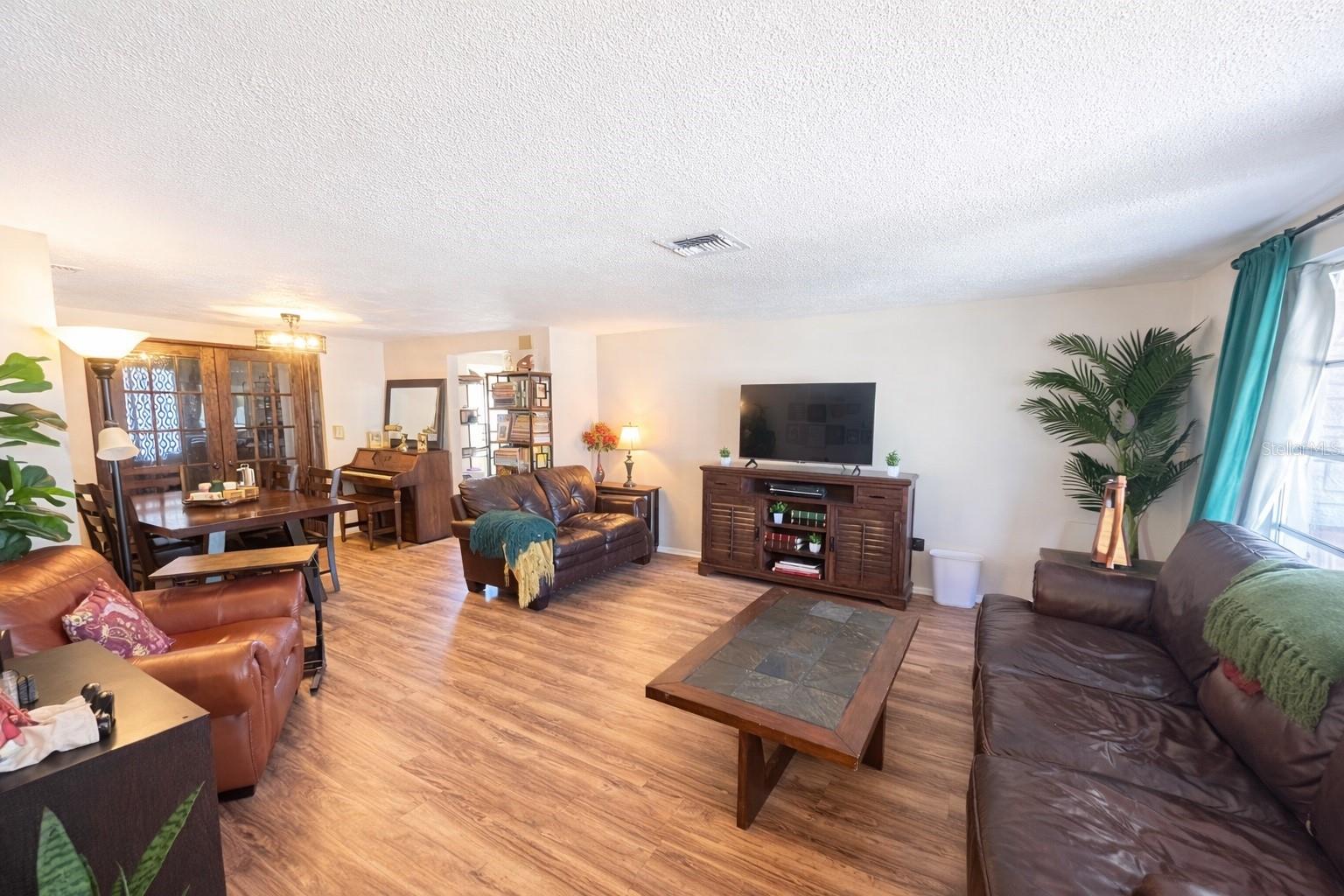 Image 5 of 30 For 4600 Bowl Street