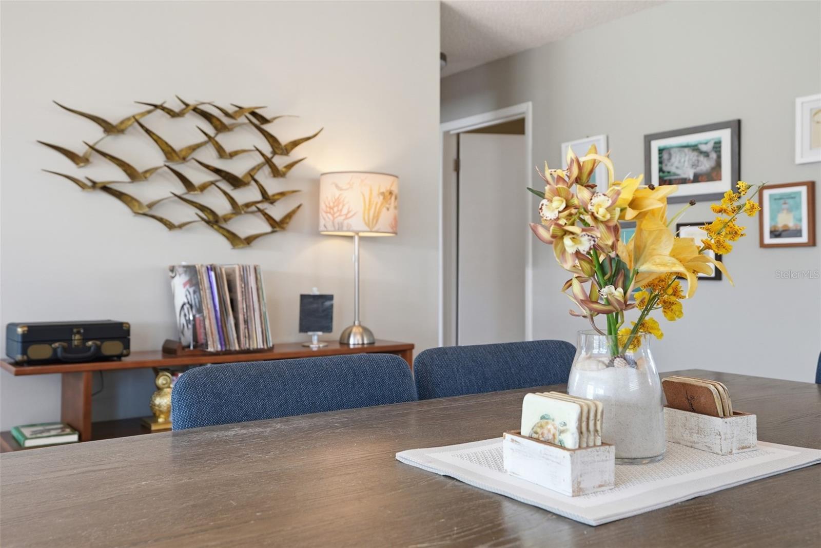 Image 11 of 41 For 323 Kelly Street