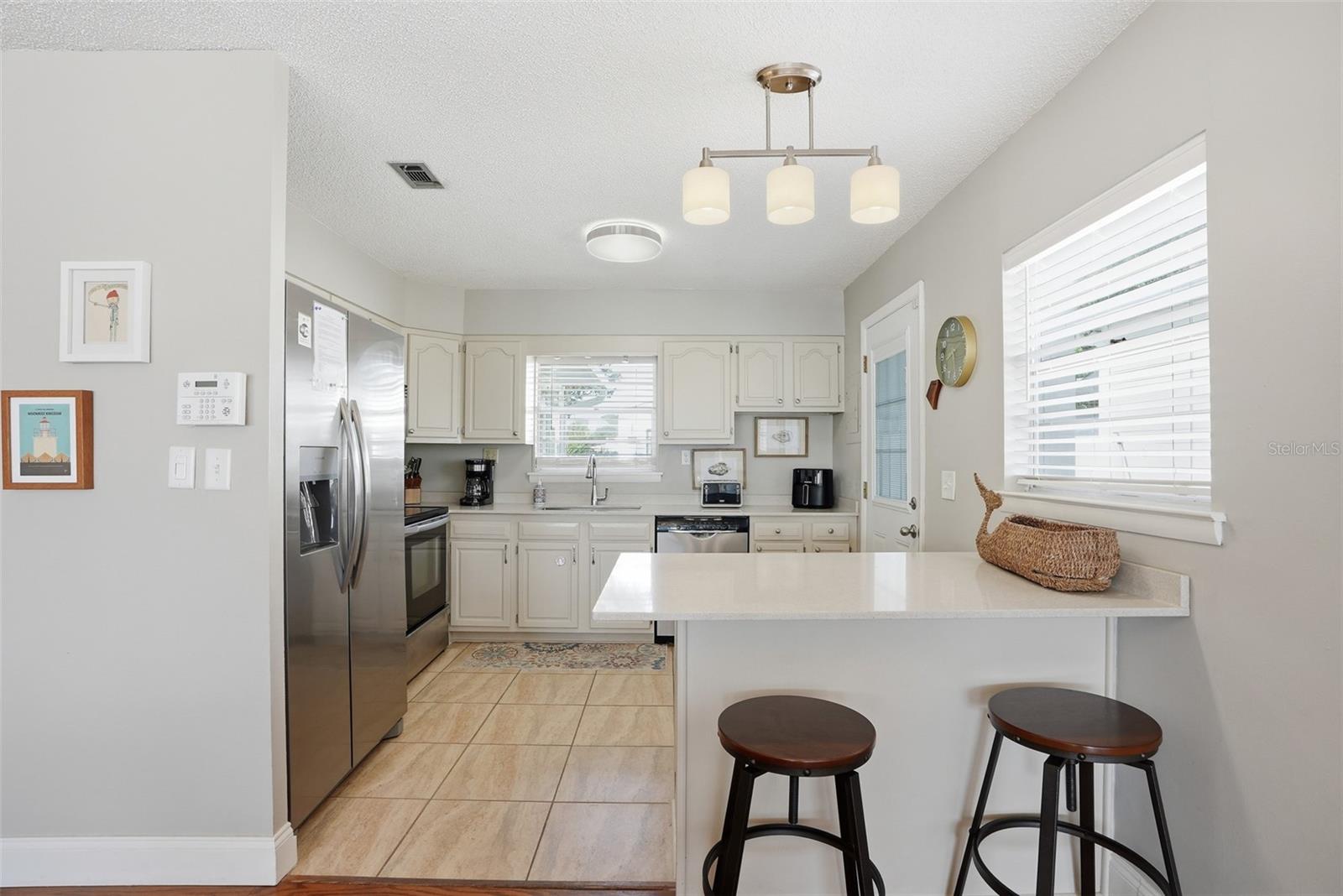 Image 13 of 41 For 323 Kelly Street