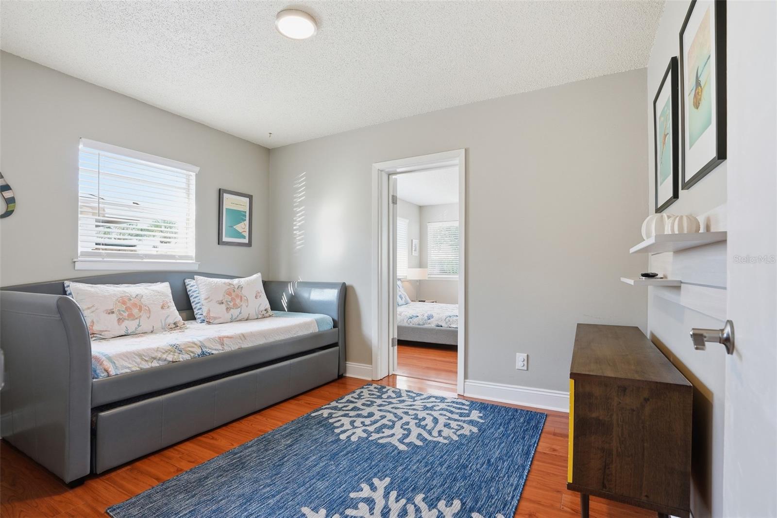 Image 22 of 41 For 323 Kelly Street