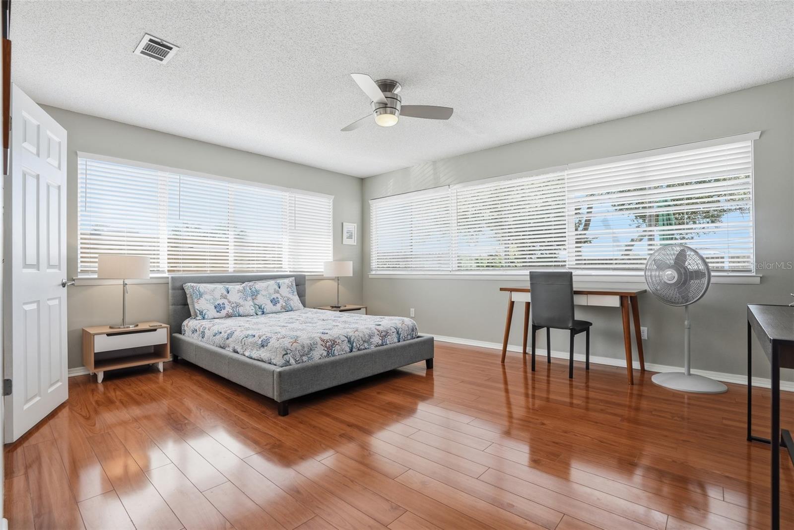 Image 26 of 41 For 323 Kelly Street