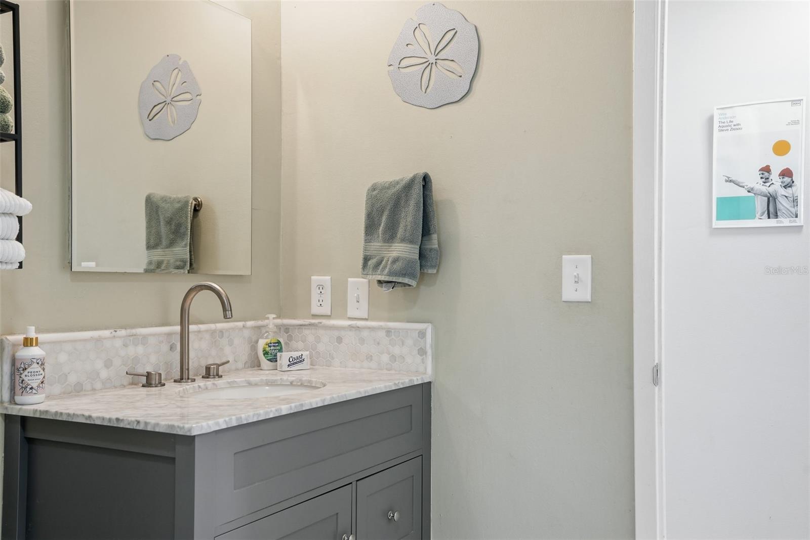 Image 29 of 41 For 323 Kelly Street