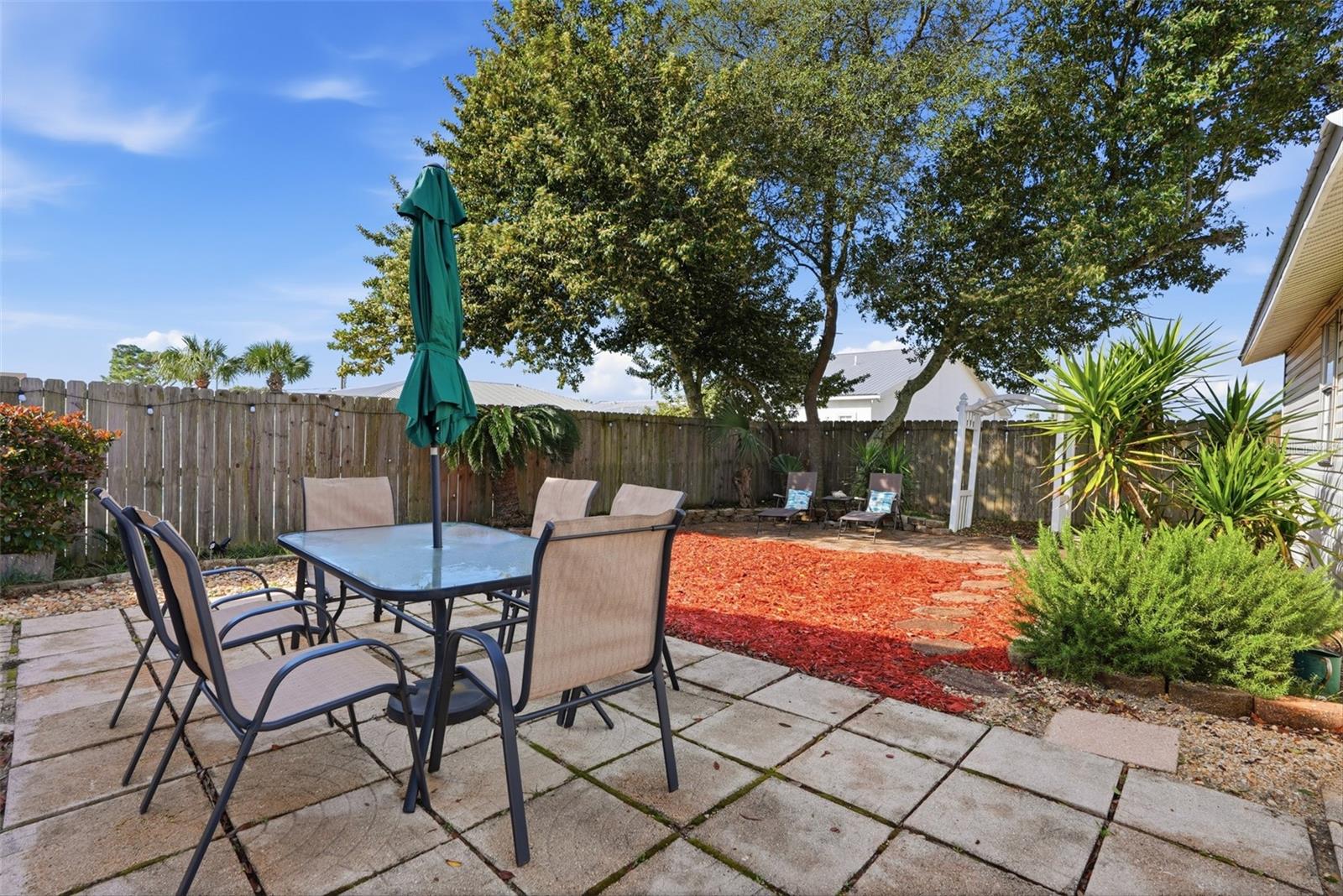 Image 33 of 41 For 323 Kelly Street