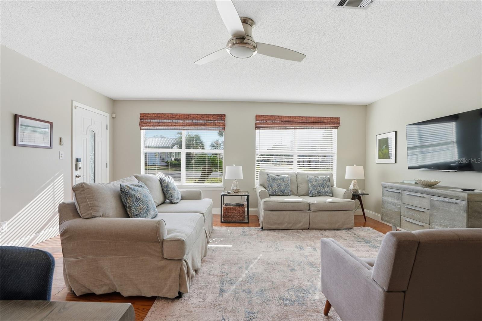 Image 6 of 41 For 323 Kelly Street