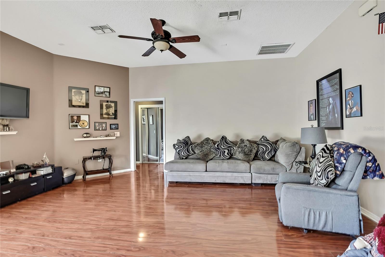 Image 15 of 44 For 4771 Sand Ridge Boulevard