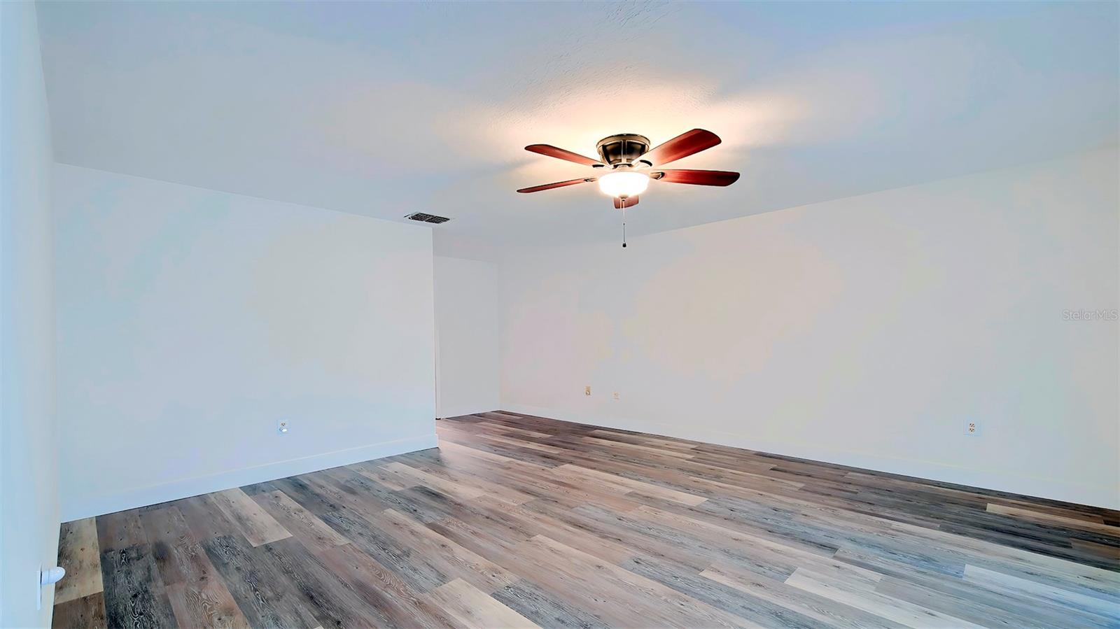 Image 20 of 56 For 12050 Cavern Road