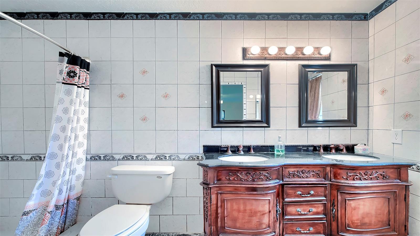 Image 21 of 56 For 12050 Cavern Road